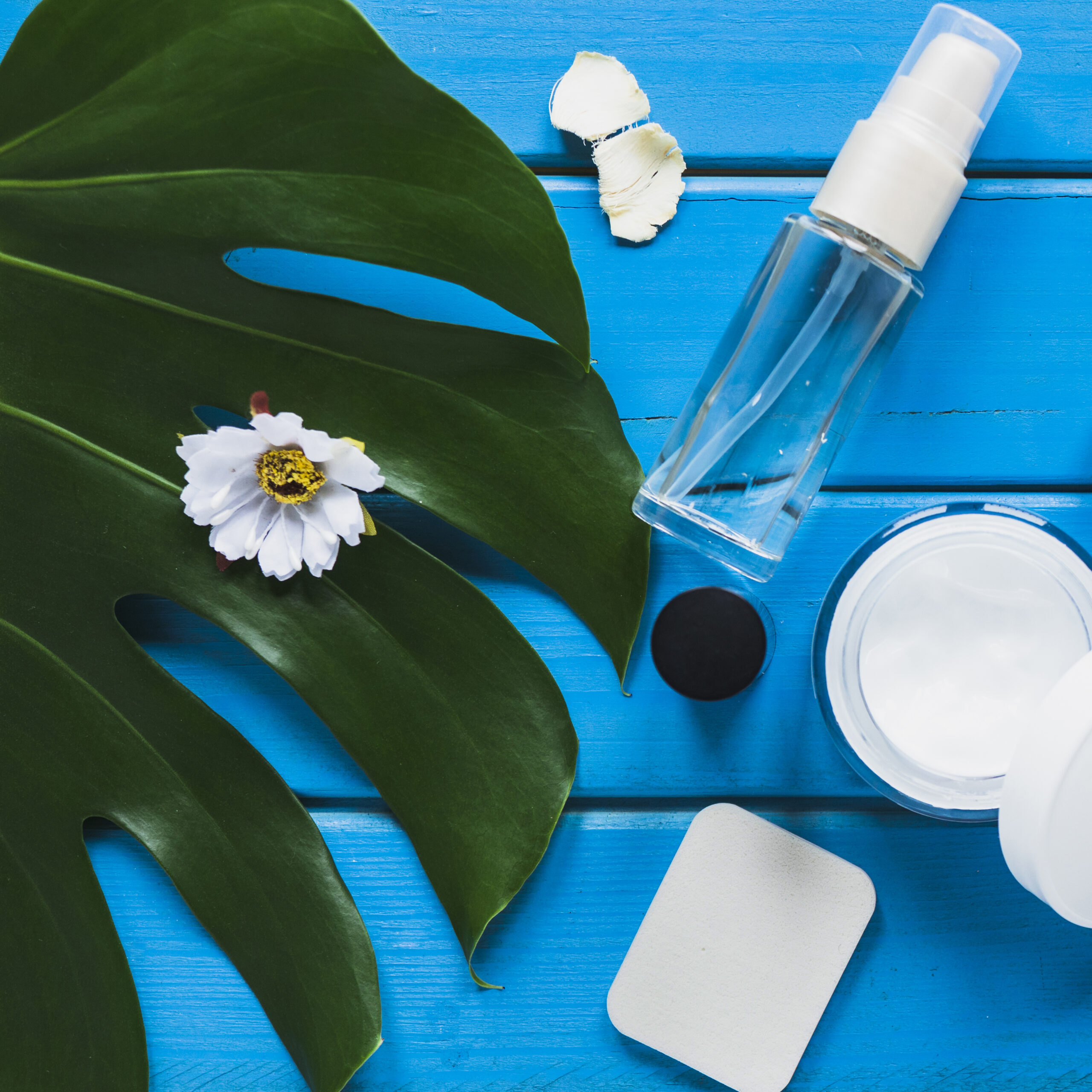 Read more about the article Why Does My Face Look Oily in the Morning? Skincare Fixes & Causes
